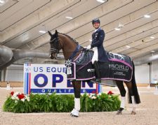 Simonson and Davis Triumph in Grand Prix at WEC December Dressage CDI-W